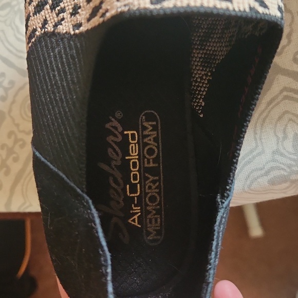 Leopard print dress shoes. - Picture 2 of 3